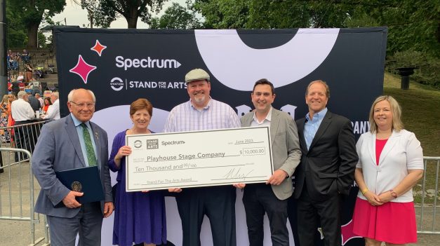 SPECTRUM PARTNERS WITH OVATION TV TO SUPPORT PARK PLAYHOUSE/PLAYHOUSE STAGE COMPANY WITH $10,000 STAND FOR THE ARTS AWARD